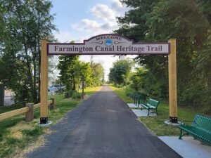 Farmington Canal sign